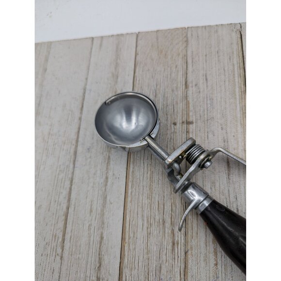 Vintage Benedict Deluxe Indestructo Size 24 Black Handle Ice Cream Scoop 2" - Picture 2 of 8